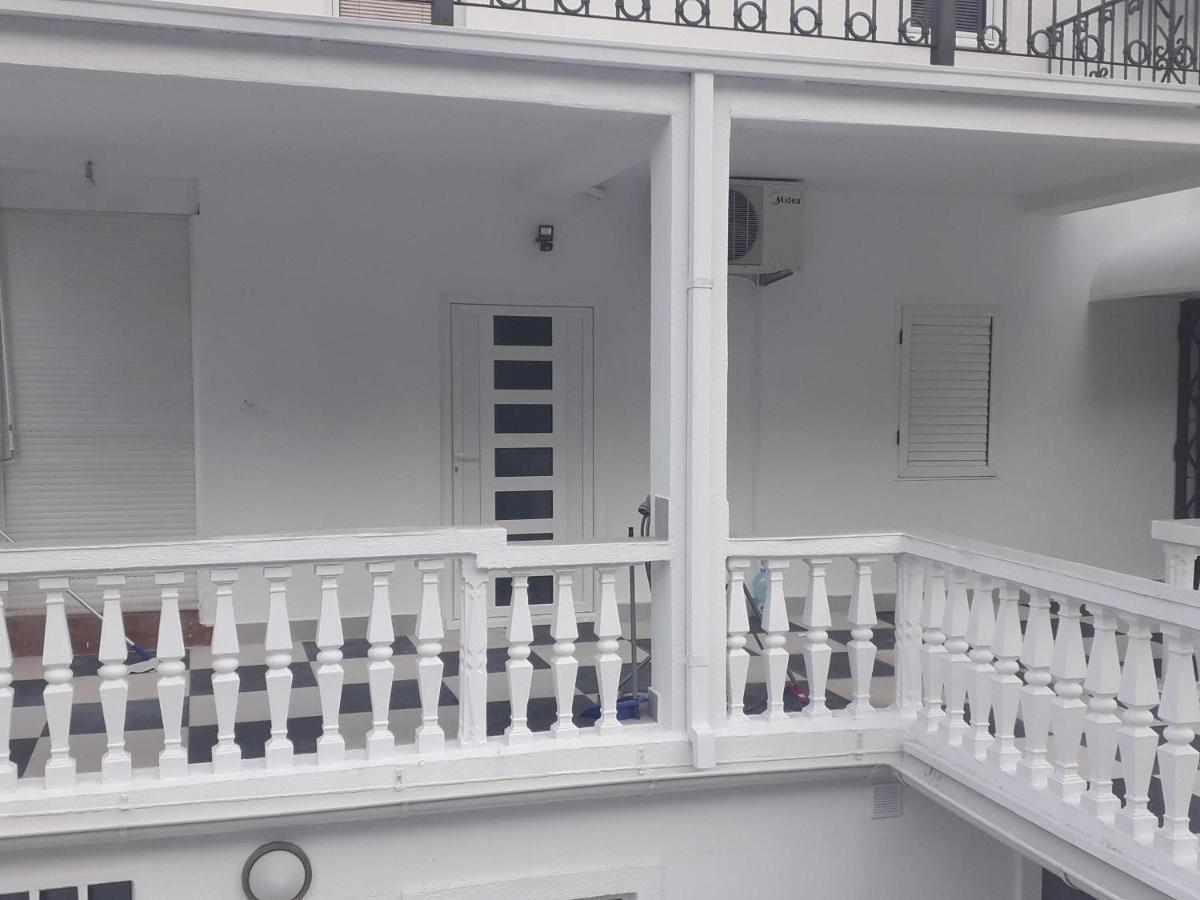 Ana Apartmani สเวติ สเตฟาน ภายนอก รูปภาพ